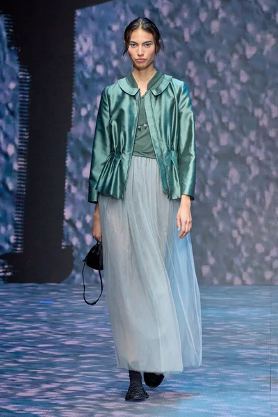 Look 50